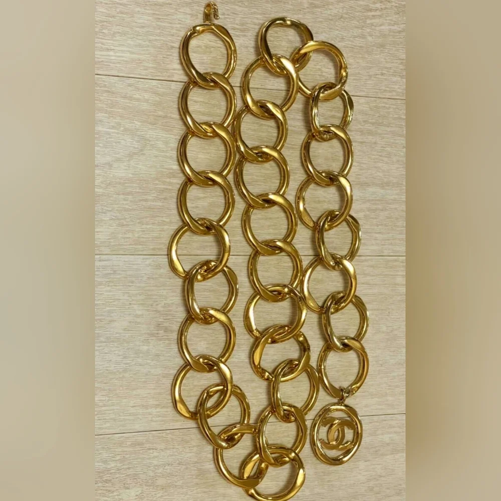 Chanel Gold-plated Large Runway Chain-link CC Medallion Belt